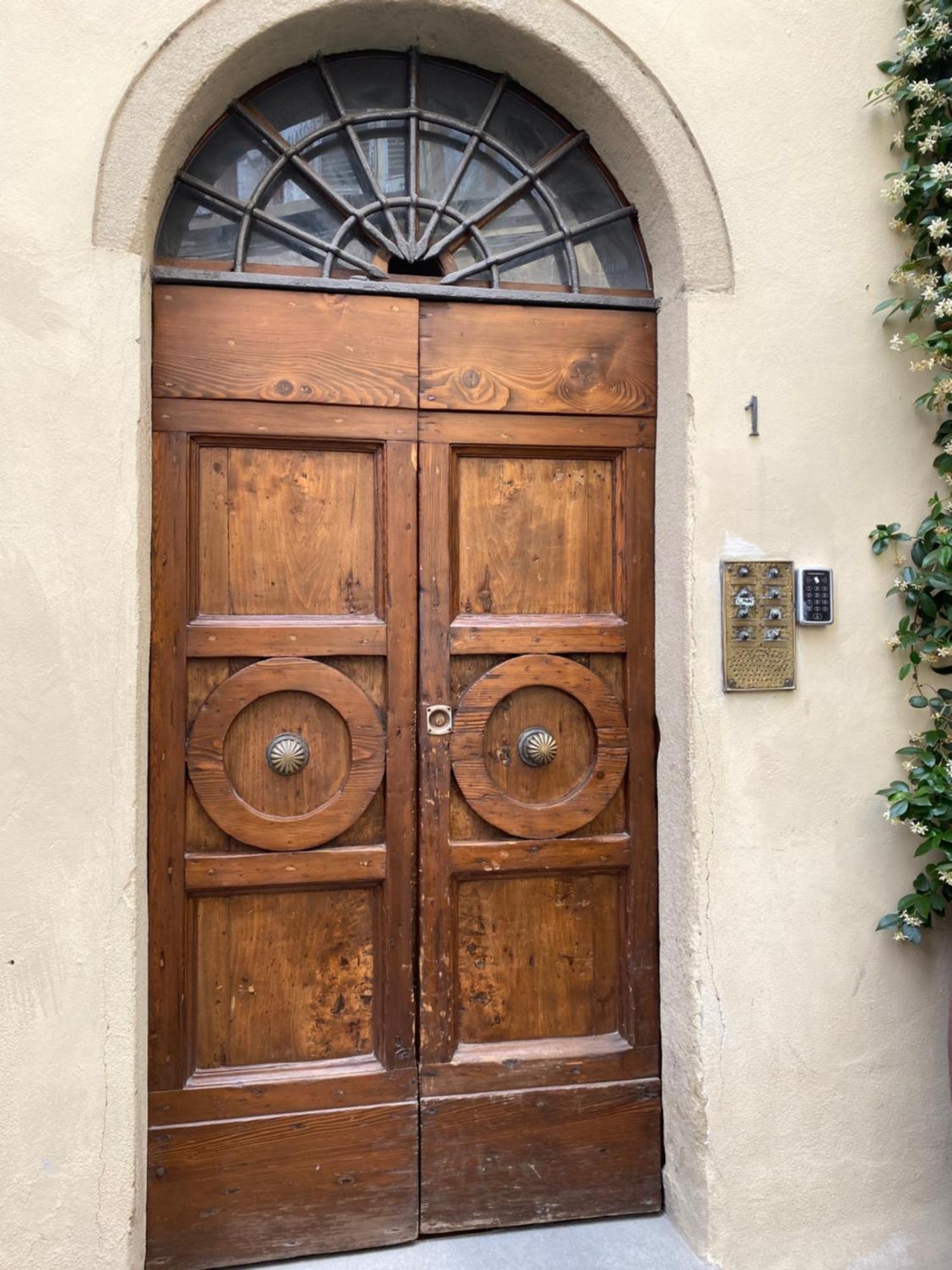 Amazing First Floor Apartment In Piazza Santa Croce Firenze Florence Exterior photo